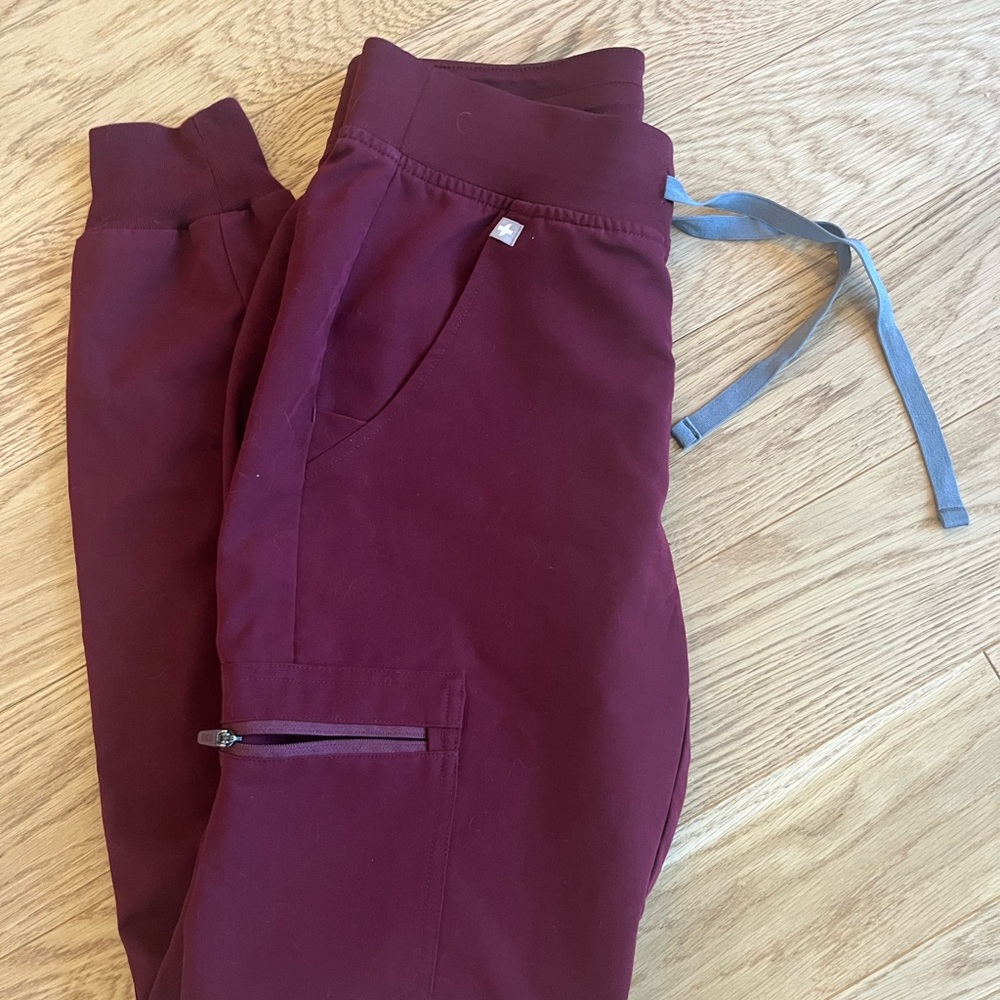Figs Men's Maroon Jogger Pants - Picture 2 of 3